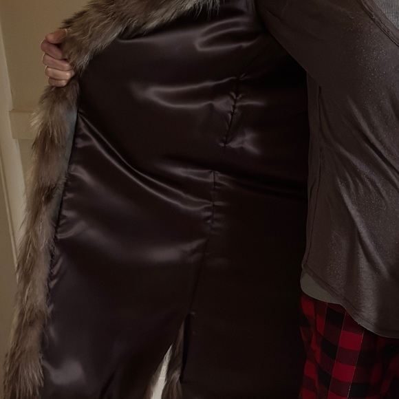 Beautiful, very heavy raccoon fur coat - Picture 4 of 4